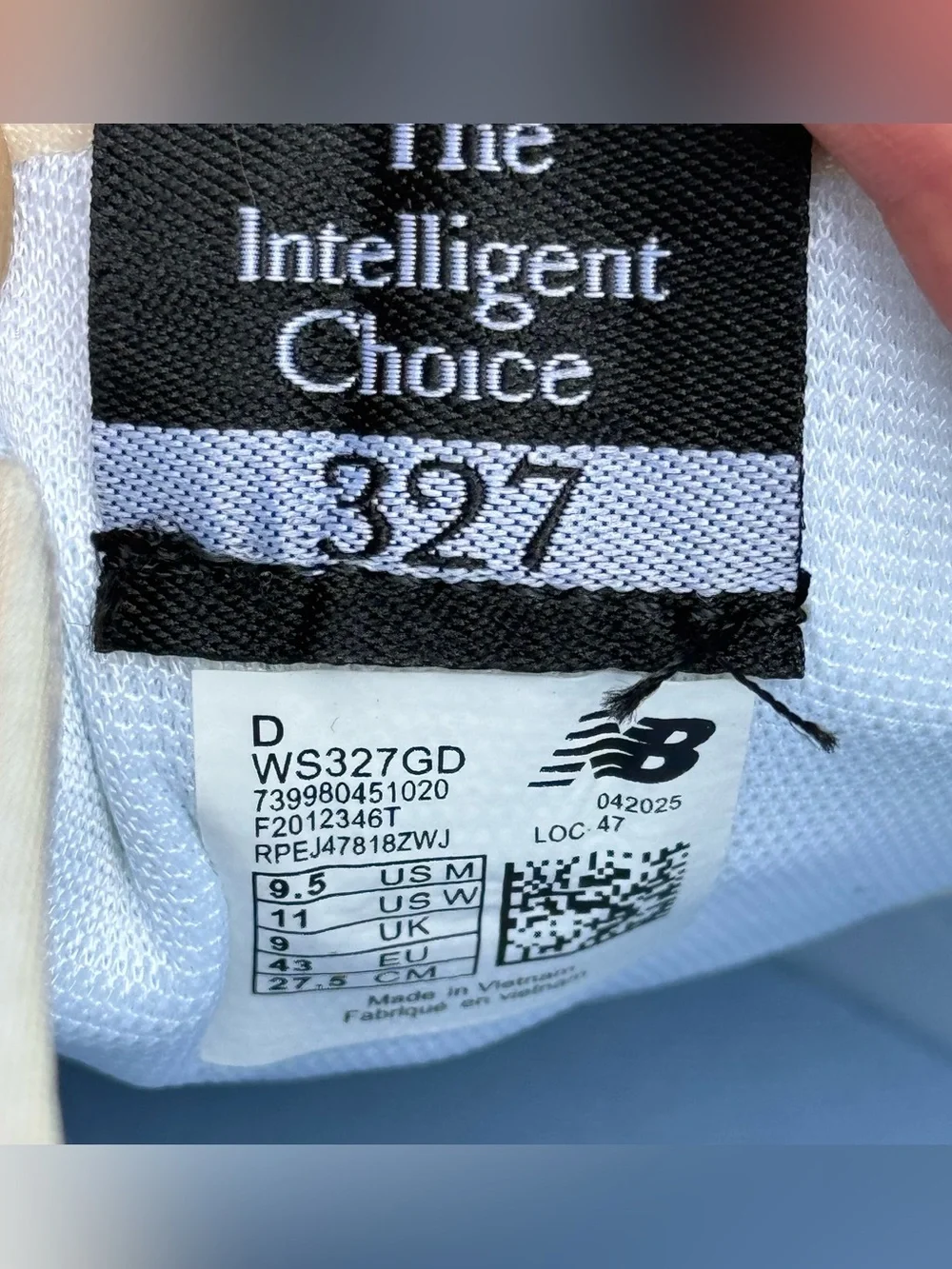 New Balance 327 Moonbeam Athletic Sneakers Shoes Men 9.5 / Women 11 Cream Casual